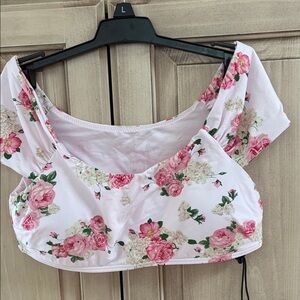 Floral Pink Crop Top Cikada sz 8 nwt rose
